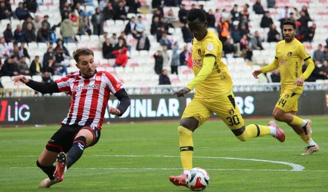 Sivasspor Evinde Dağıldı! İstanbulspor’dan 3 Gollü Darbe