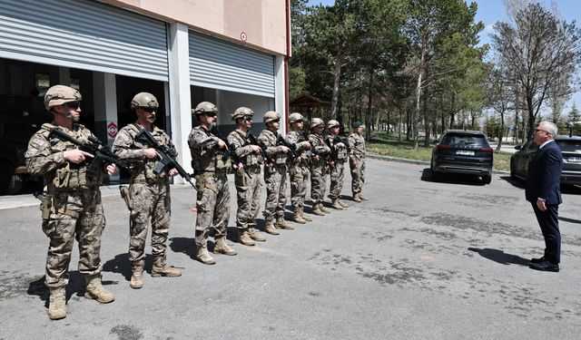 Vali Yılmaz Şimşek’ten Emniyete Ziyaret