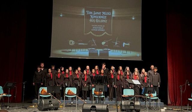 Mehmet Gökhan Ay Anadolu Lisesi’nden Muhteşem Sanat Gecesi