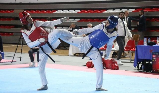 Sivas’ta Tekvandoda Zirveye Çıkan İsimler Belli Oldu
