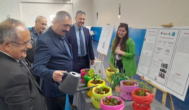 Sivas'ta özel eğitim öğrencileri TÜBİTAK 4006 Bilim Fuarı açtı