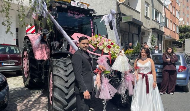 Sivaslı çiftçi pembe traktörle gelin almaya gitti
