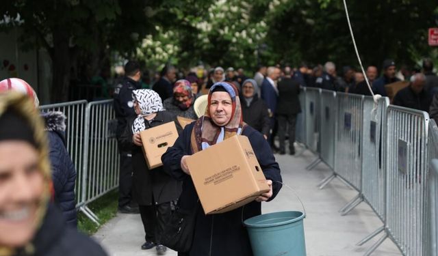 Kayseri'de Belediye Vatandaşa Ata Tohumu Dağıtıyor!