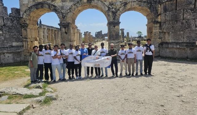 Sivas’tan Denizli’ye Yolculukta 12 Ülkeden Öğrenciler Buluştu