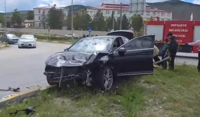 Sivas-Erzincan Yolunda meydana gelen kazada 6 kişi yaralandı