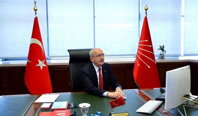 Kılıçdaroğlu 2,5 Yıl Sonra CHP Genel Merkezi'nde
