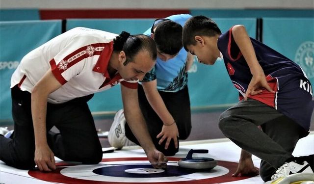 Sivas'ta Floor Curling Türkiye Şampiyonası fırtınası