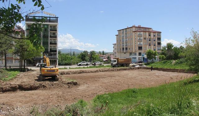 Zara'da sağlık hizmetleri binasının yapımı sürüyor