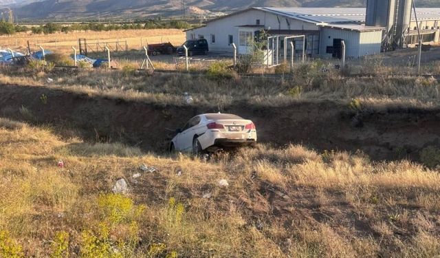 Sivas-Erzincan yolunda kaza: 6 yaralı