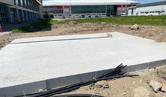Sivas 4 Eylül Spor Vadisi'ne Yeni Futbol Sahası Yapılıyor