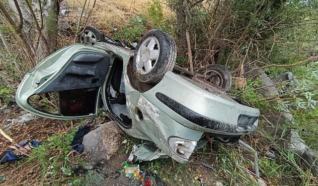 Sivas'ta Feci Kaza! Otomobil Dereye Uçtu! 5 Yaşındaki Çocuk Hayatını Kaybetti!