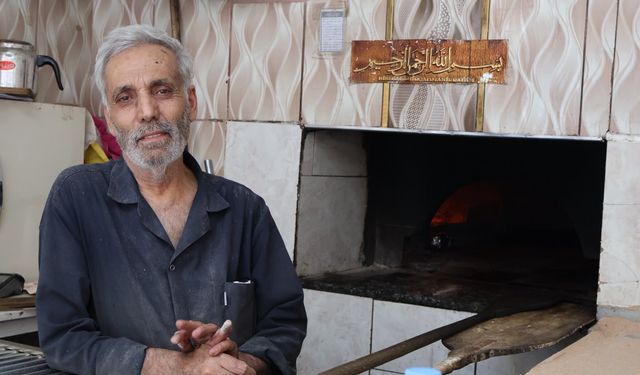 Sivas'ta Fırıncılar Sıcakta Alın Teri Dökmeye Devam Ediyor