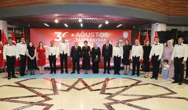 Sivas'ta 30 Ağustos Zafer Bayramı resepsiyonu düzenlendi