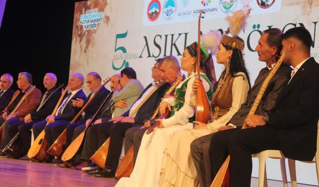 Türk Dünyasının Ozanları Aynı Sahnede Buluştu