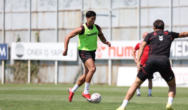 Sivasspor sezonun ilk maçı için hazırlıklarını sürdürüyor