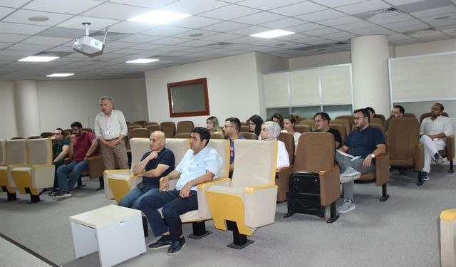 Sivas hastanesinde hekimlerle toplantı