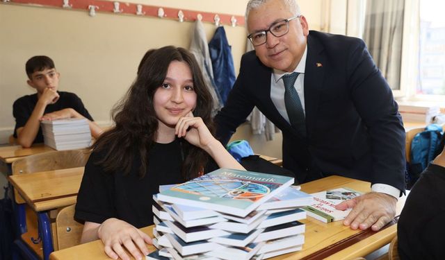 Vali Şimşek: 113 bin öğrencimizle yeni döneme merhaba