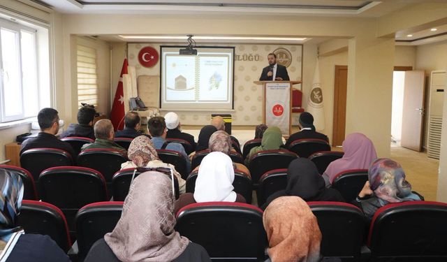 Sivas’tan Umre Ziyareti Yapacak Vatandaşlara Seminer