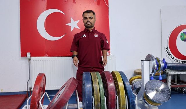 Sivaslı "Minik Herkül"ün hedefi Paralimpik Oyunları'nda altın madalya