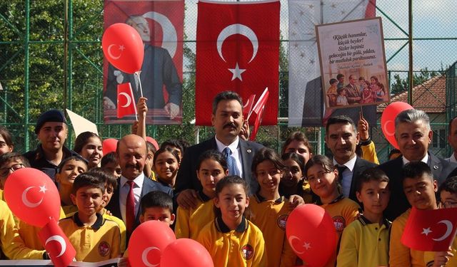 Şarkışla'da İlköğretim Haftası kutlandı