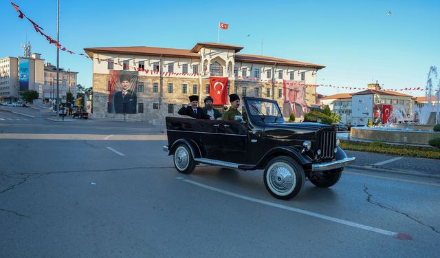 Sivas’ta Tarihi Anlar Yeniden Yaşandı! Atatürk’ün Sivas’a Gelişi Canlandırıldı
