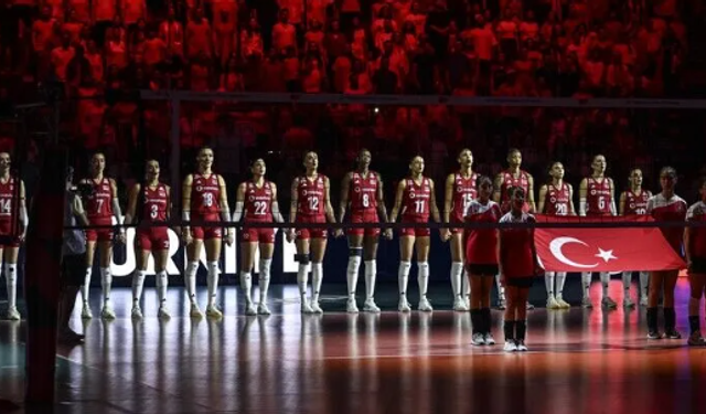 Filenin Sultanları Avrupa’da Finalde! Sırbistan’ı Set Vermeden Geçtiler