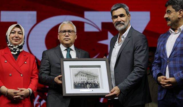 Sivas Kongresi’nin 107. yılına özel etkinlikler başladı! İlk sahnede Uğur Işılak vardı