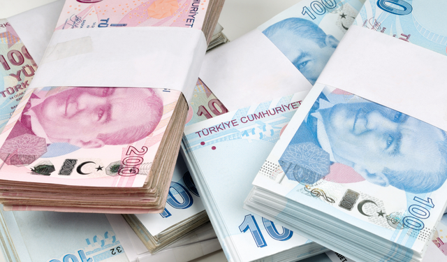 Sivas'ta Öğrencilere 1.750 TL Kırtasiye Desteği