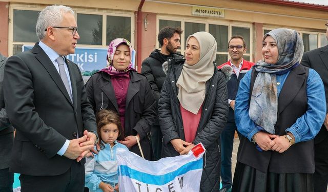Çiftçilere Yem Bitkisi Tohumu Dağıtıldı