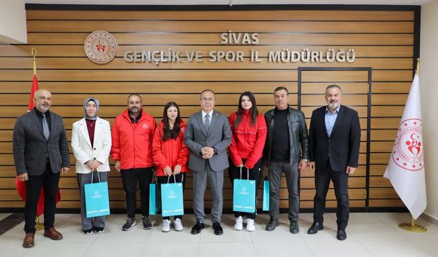 Sivaslı Türkiye şampiyonları Ertem'i ziyaret etti
