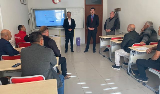 Ulaş'ta öğrenci servisi sürücülerine yönelik kurs açıldı