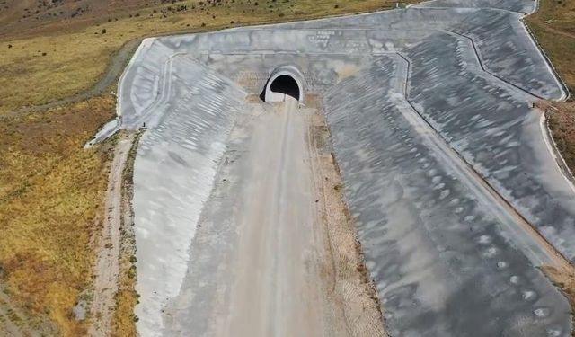 Orta Koridor’daki Yerköy-Kayseri hattı Ankara-Sivas YHT ile birleşecek, yılda 5,5 milyon yolcu hedefleniyor