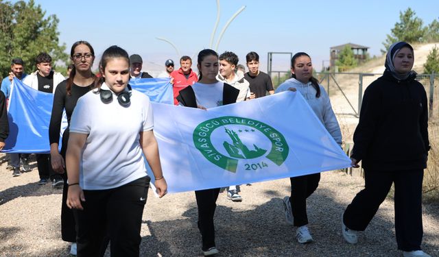 Sivas’ta Amatör Spor Haftası doğa yürüyüşüyle kutlandı