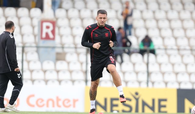 Bandırmaspor - Sivasspor Maçında İlk Yarı Golsüz Eşitlikle Sona Erdi