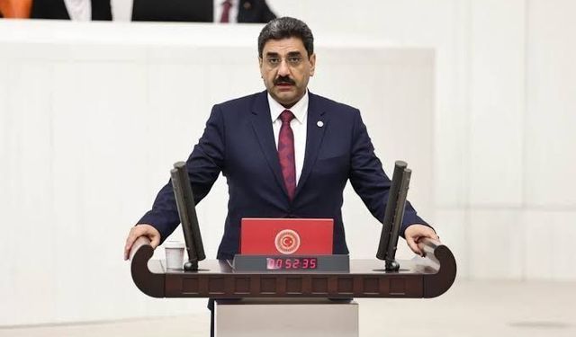 Hakan Aksu muhtarların vatandaşla devlet arasındaki rolüne dikkat çekti