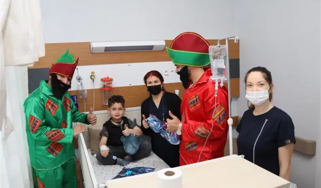 Sivas Numune Hastanesi'nde Çocukların Yüzleri Güldü