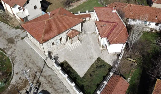 Yozgat'ta Sırrı Çözülemeyen Yapıya Sivaslıların da İlgisi Yoğun!