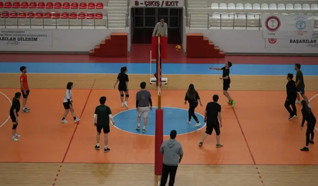 Sivas'ta Beyaz Önlükler Filede Buluştu