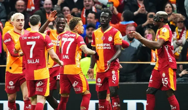 Zirvede Fark Açılıyor! Galatasaray, Başakşehir'i Rahat Geçti