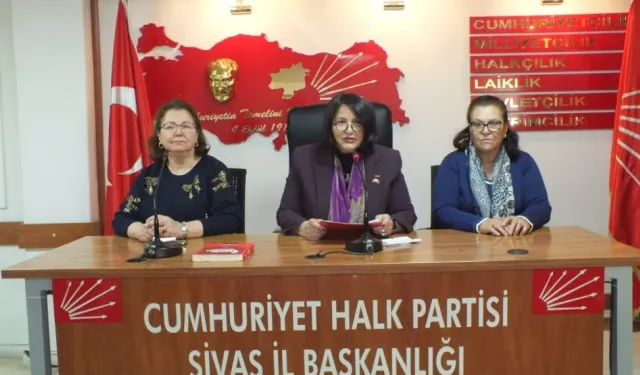 CHP Sivas Kadın Kolları’ndan Demokrasi Çağrısı