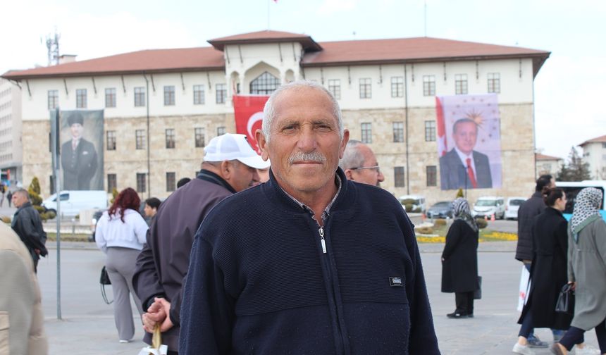 Sivaslı Şair: Bu Zafer Unutulmayacak Bir Destandır