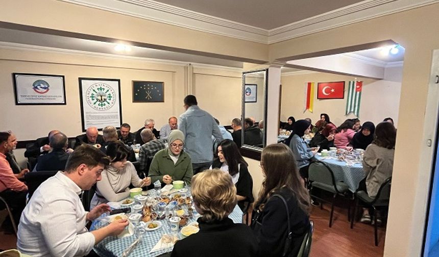 Sivas'tan Suriye'ye Köprü: Suriyeli Çerkesler İçin Yardım Kampanyası Düzenlendi