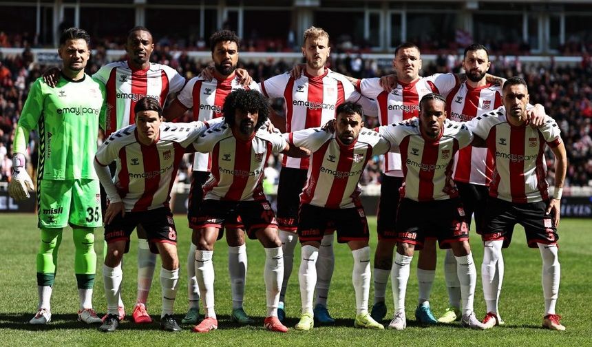 Sivasspor'un Hatay Deplasmanındaki Muhtemel 11'i Merak Ediliyor