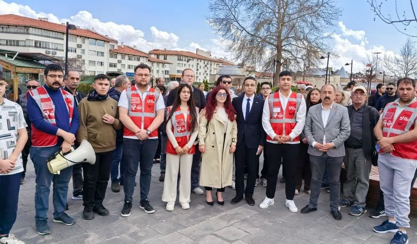 Sivaslı gençlerden o kampanyaya çağrı açıklaması