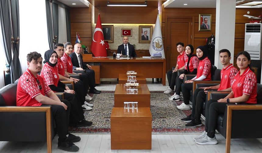 Sivas Belediyesi'nde 19 Mayıs coşkusu