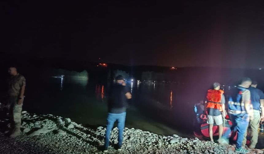 Balık Tutmak İçin Girdiği Nehirde Akıntıya Kapıldı !