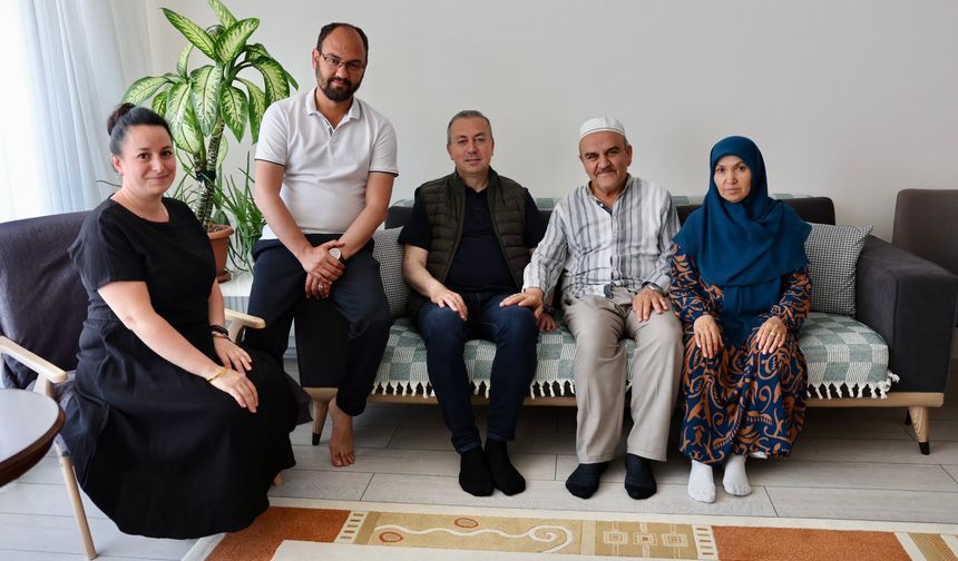 Adem Uzun’dan Hacdan Dönenlere Ev Ziyaretleri