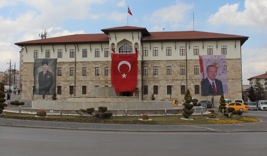 Sivas Valiliği'nden YKS mesajı: Öğrencilere başarılar diledi