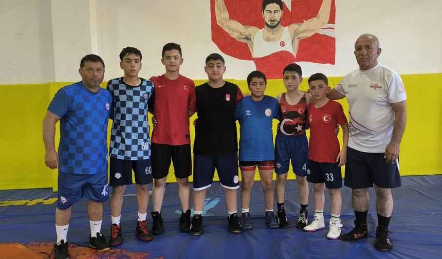 Sivas Demirspor'dan Milli Takım Kampına 6 güreşçi!