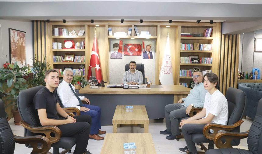 Sivas öğrencileri TEKNOFEST'te Türkiye finallerinde
